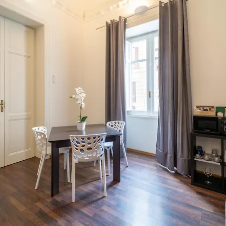 Le Di Alba بيت ضيافة